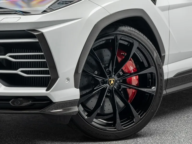 Lamborghini Urus =Carbon Exterior & Interior= Akrapovic Гара Image 5